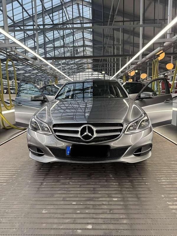 Gebraucht Mercedes E300 Edition 231 PS (169 kW) 2015 Limousine