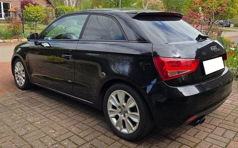 Second-hand Audi A1 Ambition 143 CP (105 kW) 2014 Negru Hatchback
