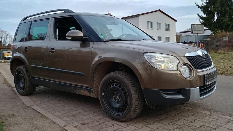 Gebraucht Skoda Yeti 105 PS (77 kW) 2011 Andere farben SUV