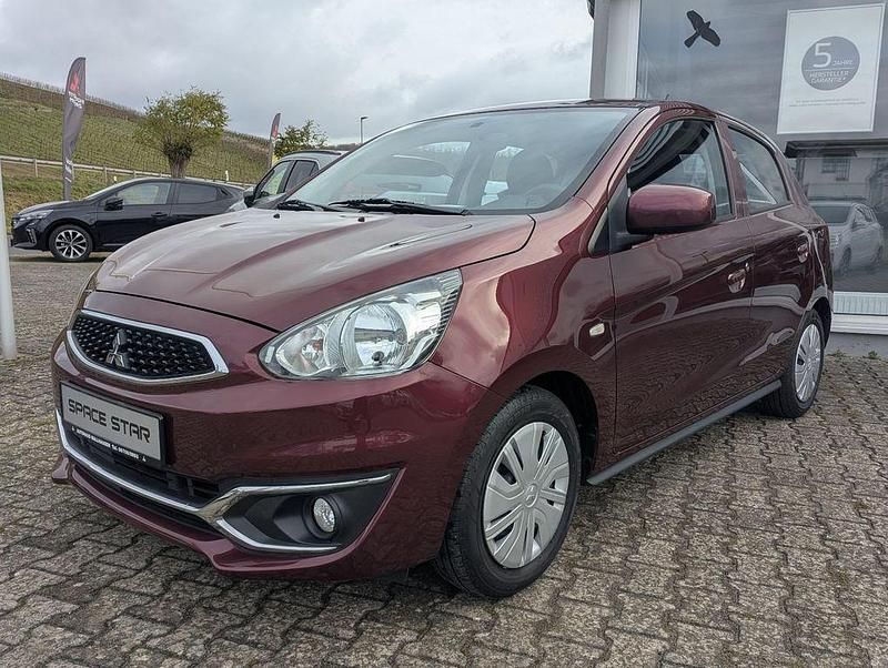 Bordeauxrot Gebraucht 2018 Mitsubishi Space Star Edition Limousine | 7.290 € (Fairer Preis) - Bild 1/4