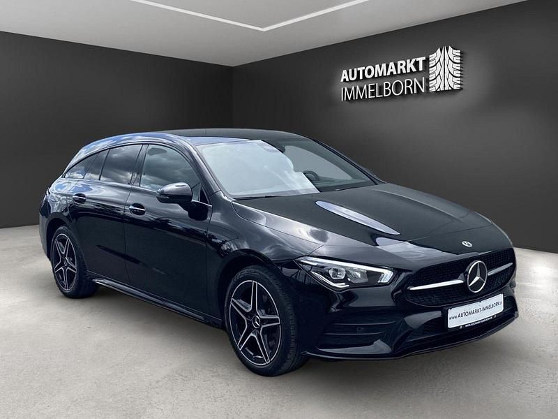 Nachtschwarz unilack Gebraucht 2021 Mercedes CLA250e AMG Limousine | 23.450 € (Superpreis) - Bild 1/4