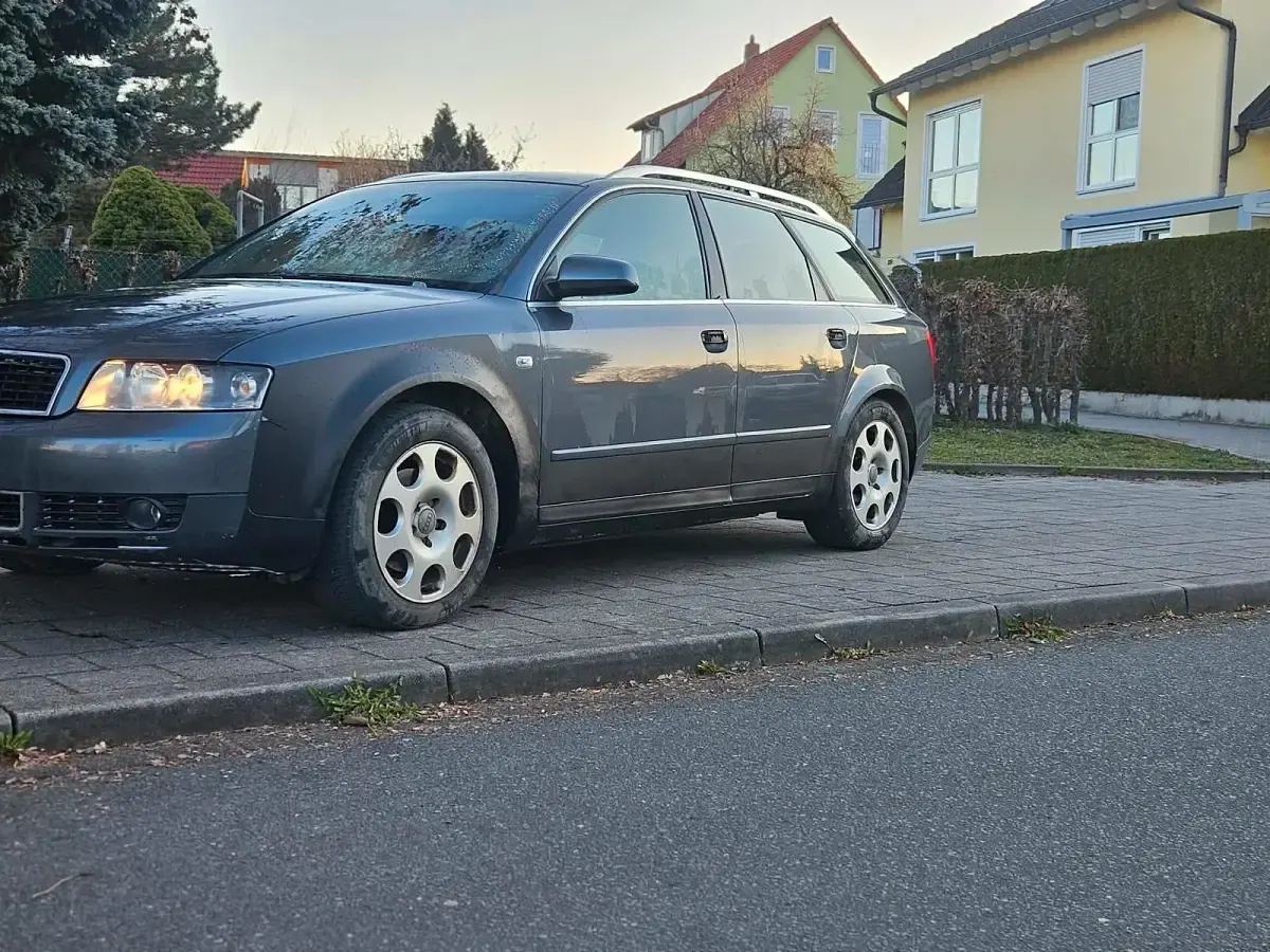 Używany Audi A4 101 KM (74 kW) 2004 Szary Kombi