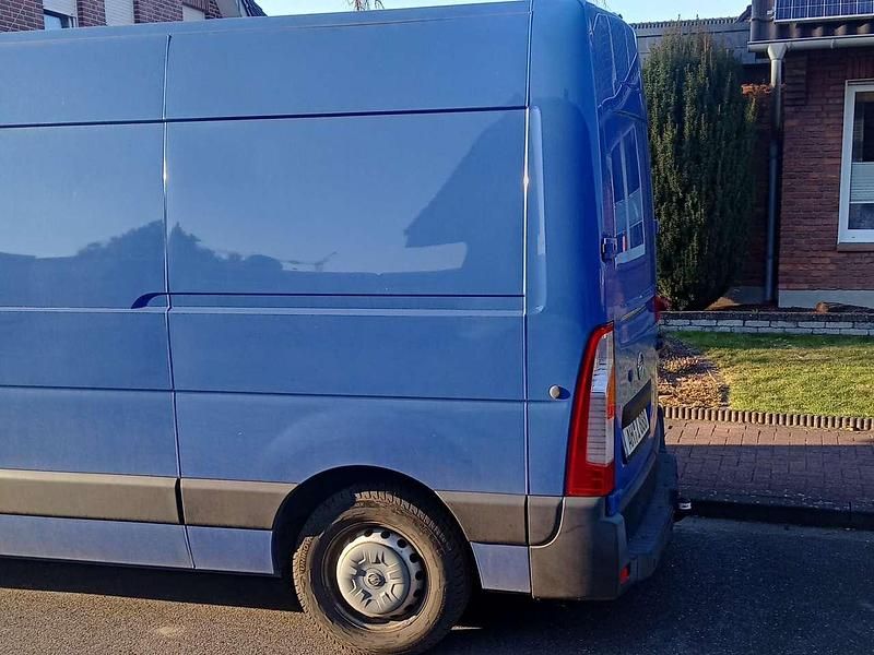 Blau Gebraucht 2016 Opel Movano S Van | 10.000 € (Fairer Preis) - Bild 1/4