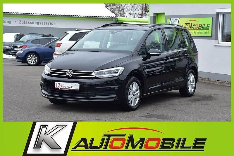 Gebraucht VW Touran 150 PS (110 kW) 2024 Schwarz Van / Kleinbus