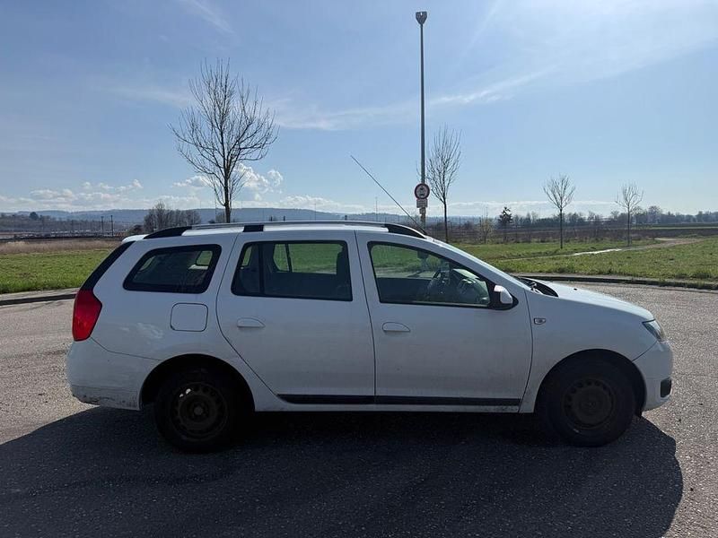 Gebraucht Dacia Logan MCV Lauréate 75 PS (55 kW) 2014 Silber Kombi