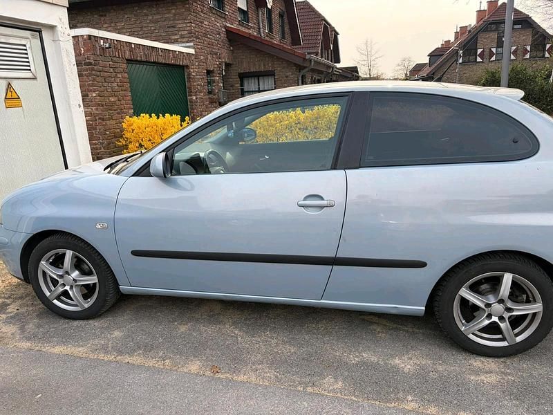 Gebraucht Seat Ibiza 101 PS (74 kW) 2002 Andere farben Kleinwagen