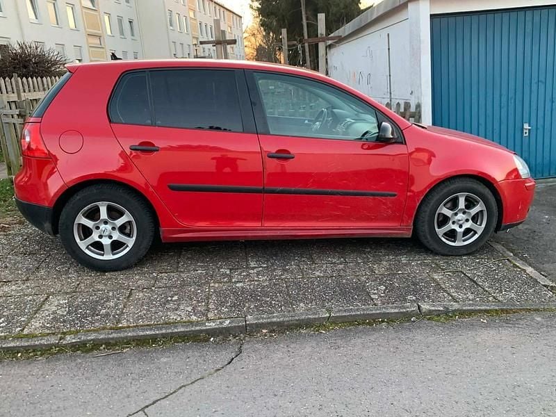 Gebraucht VW Golf V 140 PS (102 kW) 2007 Rot Kleinwagen