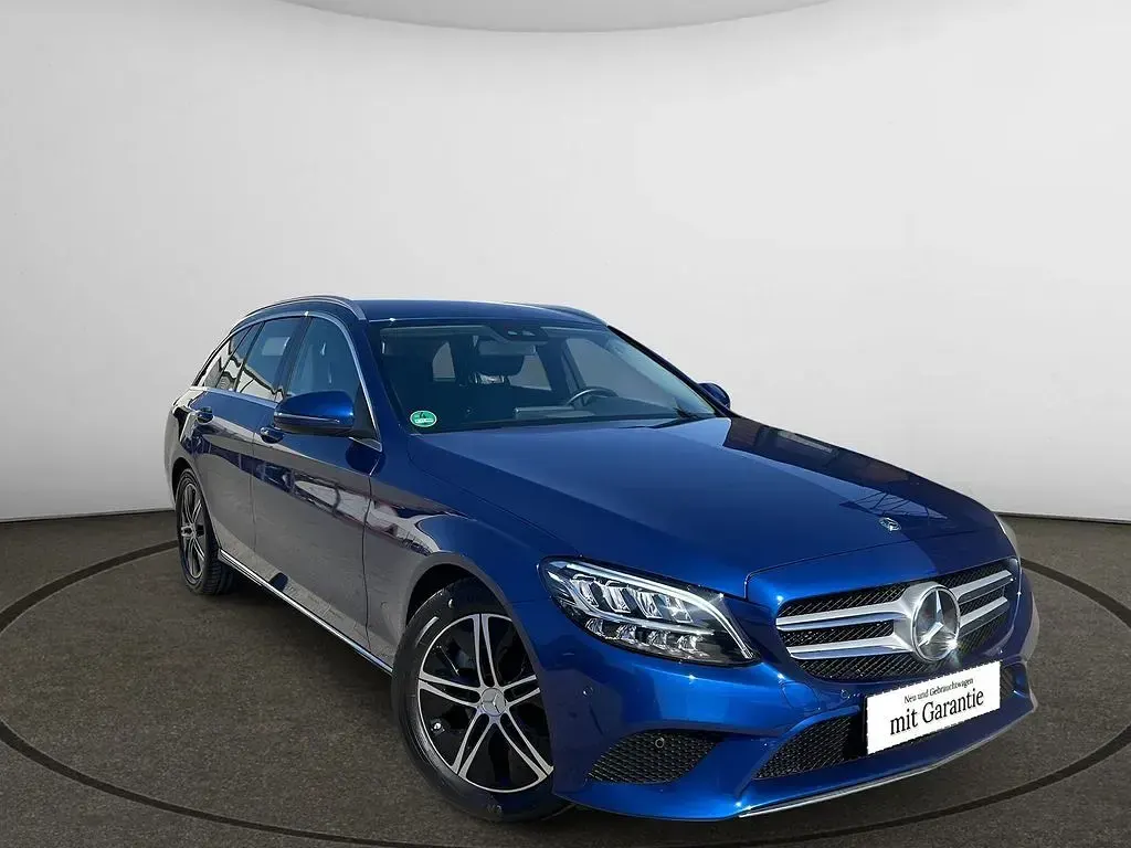 Gebraucht Mercedes C220 Avantgarde 194 PS (142 kW) 2020 Blau Kombi