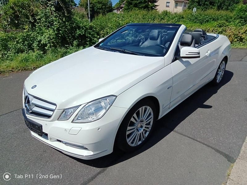 Gebraucht Mercedes E200 184 PS (135 kW) 2011 Weiß Cabrio