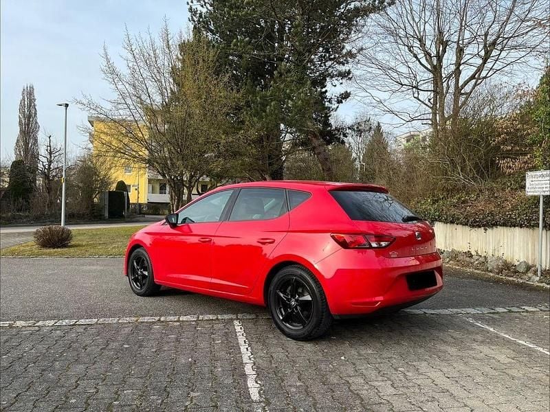 Gebraucht Seat Leon Style 122 PS (89 kW) 2014 Rot Limousine
