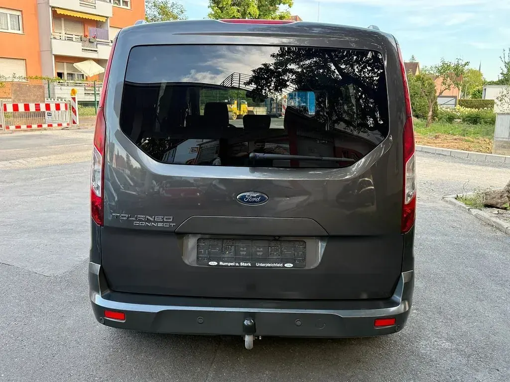 Gebraucht Ford Tourneo Connect Titanium 120 PS (88 kW) 2017 Van / Kleinbus