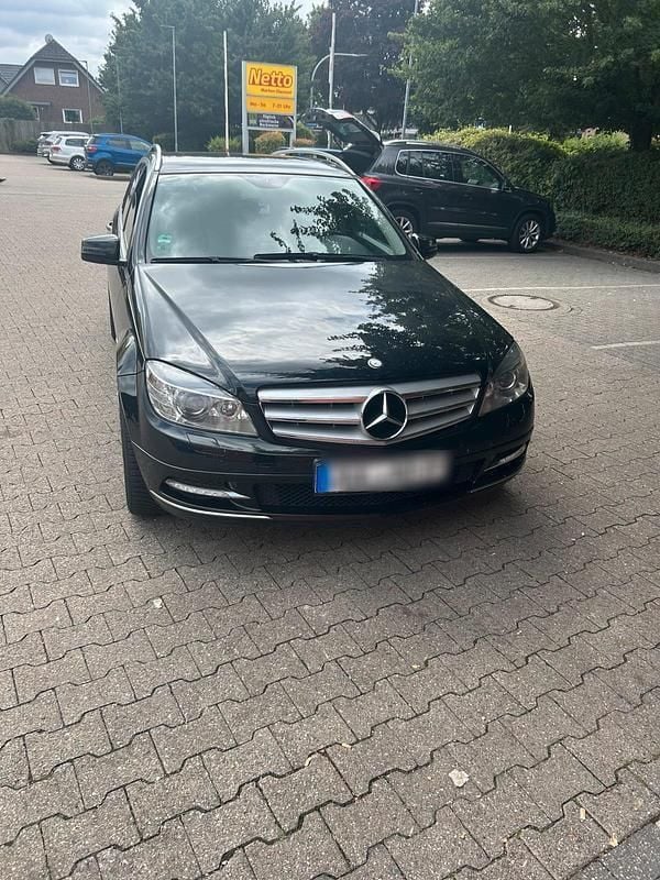 Schwarz Gebraucht 2010 Mercedes C220 Kombi | 3.900 € (Guter Preis) - Bild 1/4