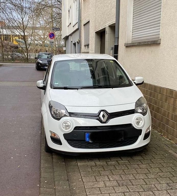 Second-hand Renault Twingo Expression 75 CP (55 kW) 2013 Alb Hatchback