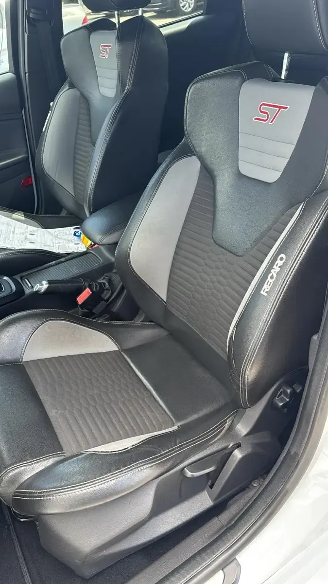 Gebraucht Ford Focus ST-Line 185 PS (136 kW) 2016 Weiß Kombi