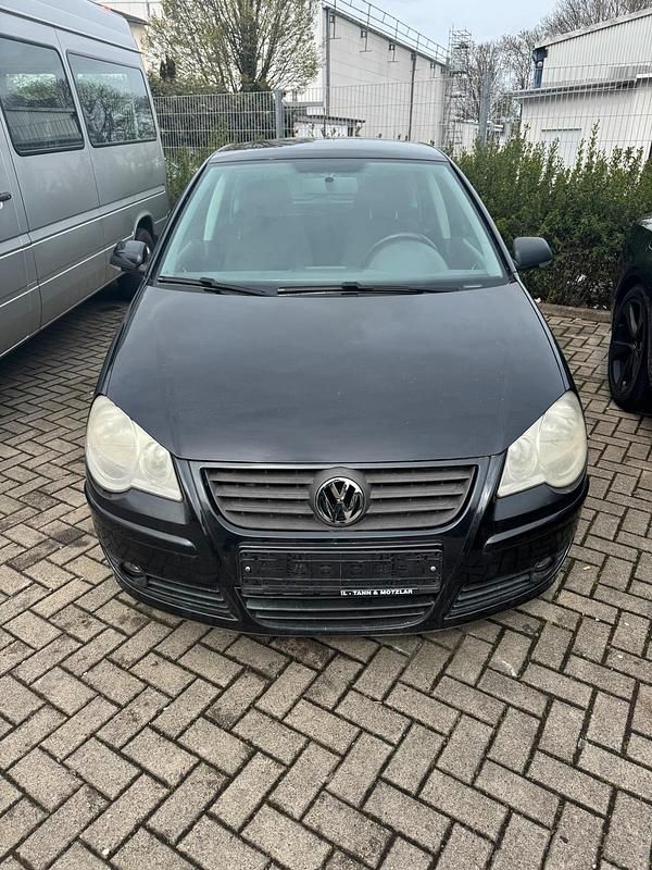 Gebraucht VW Polo 75 PS (55 kW) 2006 Schwarz Kleinwagen