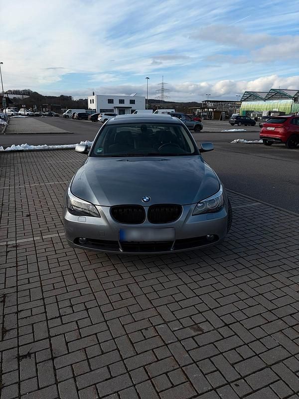 Second-hand BMW 525 218 CP (160 kW) 2006 Argintiu Berlinǎ