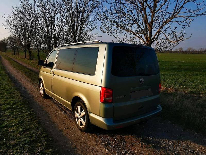 Second-hand VW T5 179 CP (131 kW) 2011 Verde Van