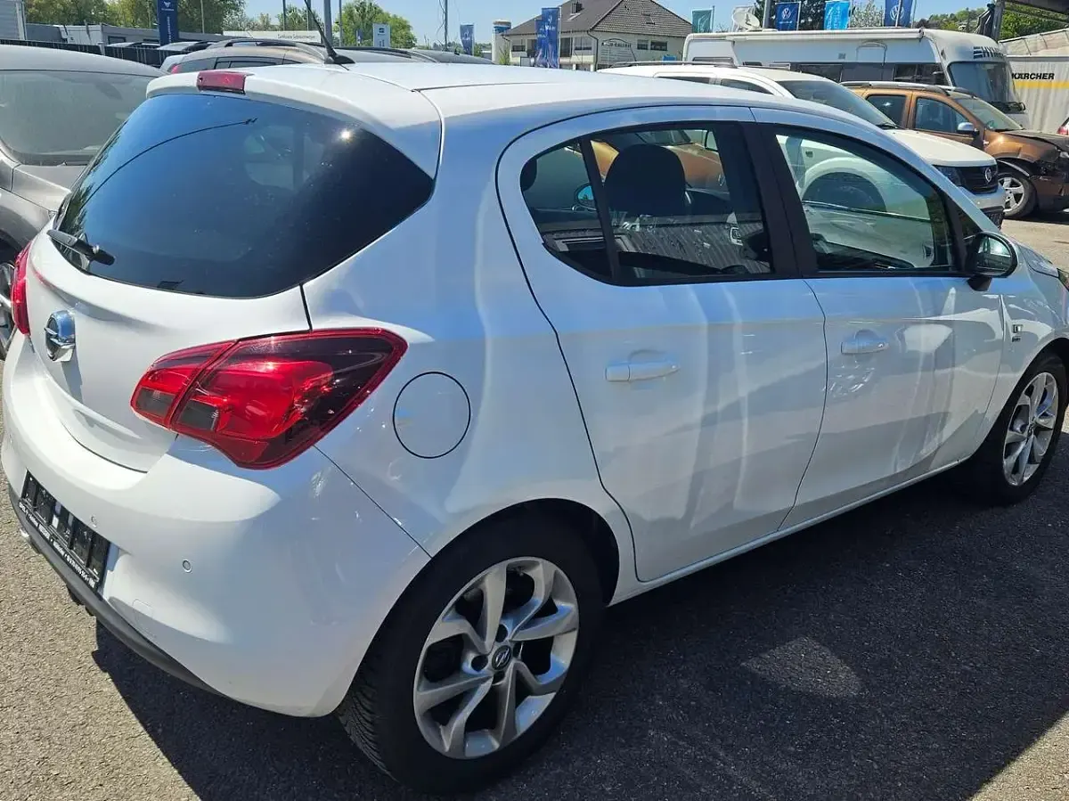 Gebraucht Opel Corsa 101 PS (74 kW) 2019 Schneeweiss/summitwhite/arctic Kleinwagen