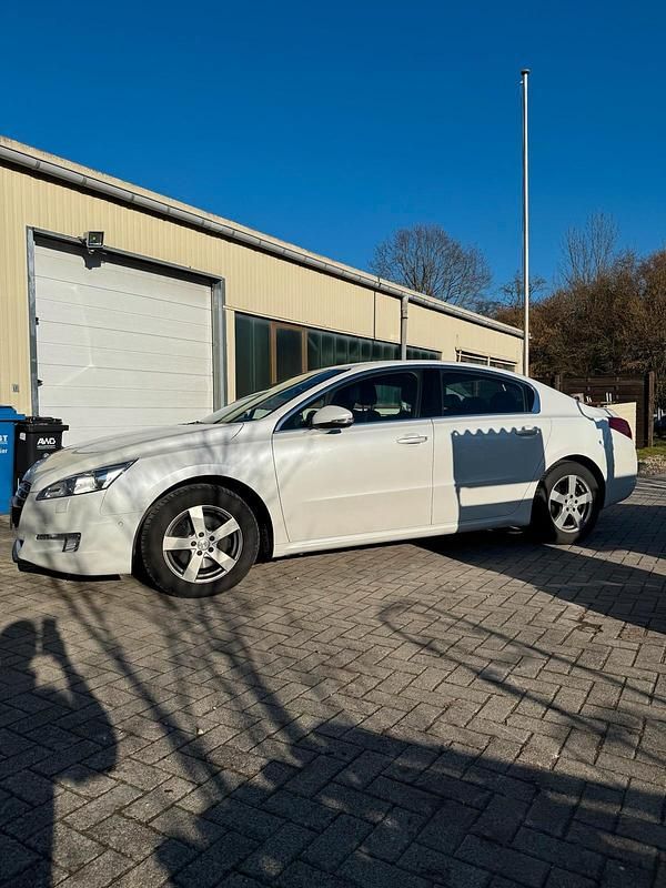 Gebraucht Peugeot 508 156 PS (114 kW) 2013 Weiß Limousine