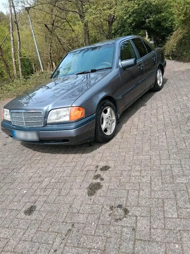 Gebraucht Mercedes C180 122 PS (89 kW) 1994 Limousine