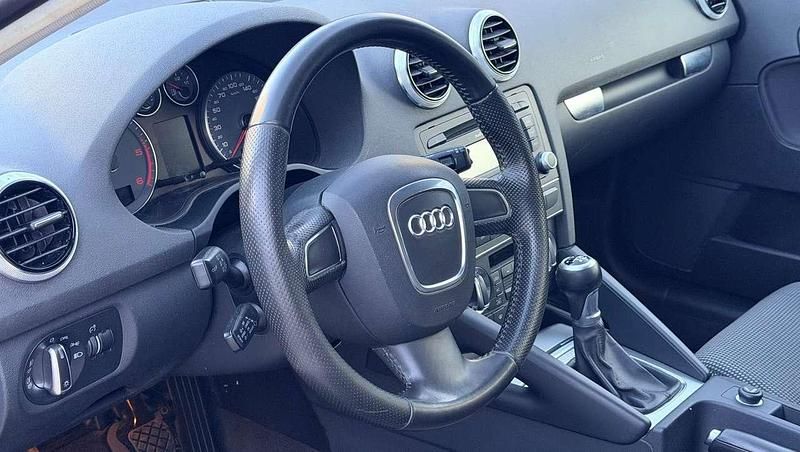 Gebraucht Audi A3 140 PS (102 kW) 2011 Grau Kleinwagen