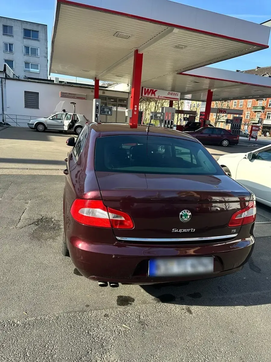 Second-hand Skoda Superb 160 CP (117 kW) 2008 Mov Berlinǎ