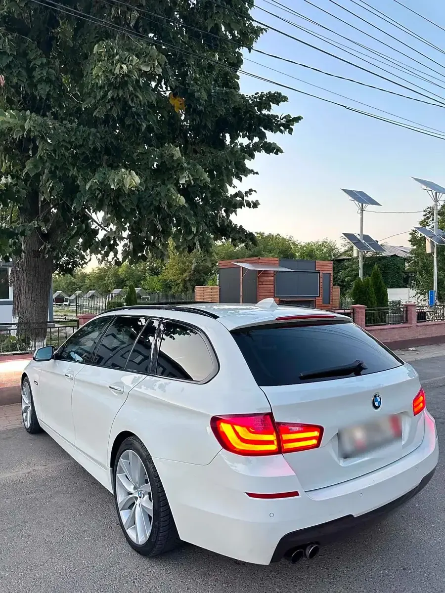 Gebraucht BMW 530 245 PS (180 kW) 2011 Weiß Kombi