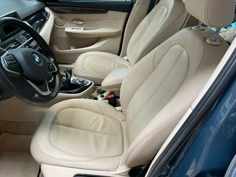 Blau Gebraucht 2016 BMW 218 Kombi | 10.000 € (Teuer) - Bild 1/4