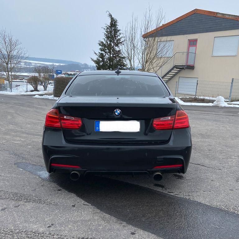 Gebraucht BMW 318 M Sport 143 PS (105 kW) 2014 Schwarz Limousine