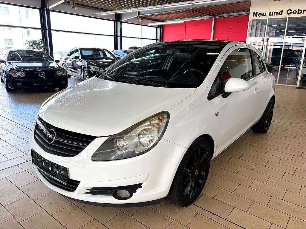 Gebraucht Opel Corsa Color Edition 90 PS (66 kW) 2009 Weiß Kleinwagen