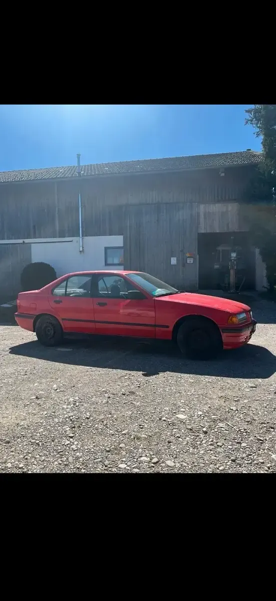Gebraucht BMW 316 102 PS (75 kW) 1993 Rot Limousine