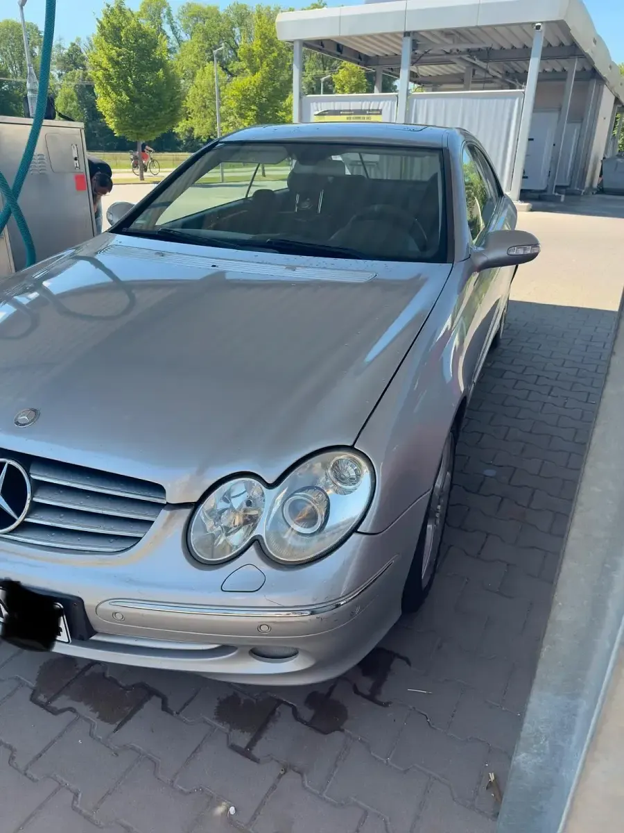 Gebraucht Mercedes CLK320 220 PS (161 kW) 2003 Silber Coupé