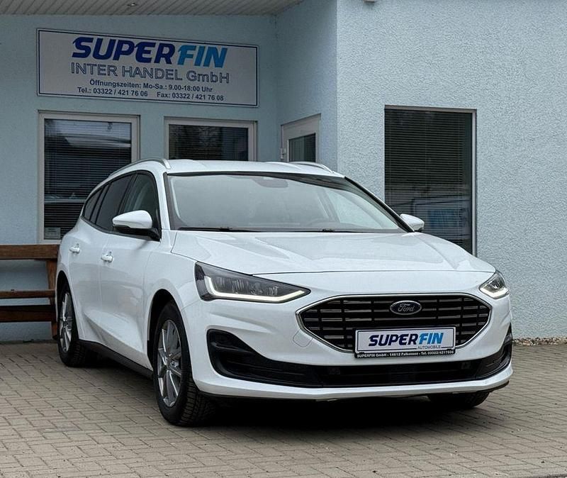 Gebraucht Ford Focus Titanium 116 PS (85 kW) 2025 Weiß Limousine