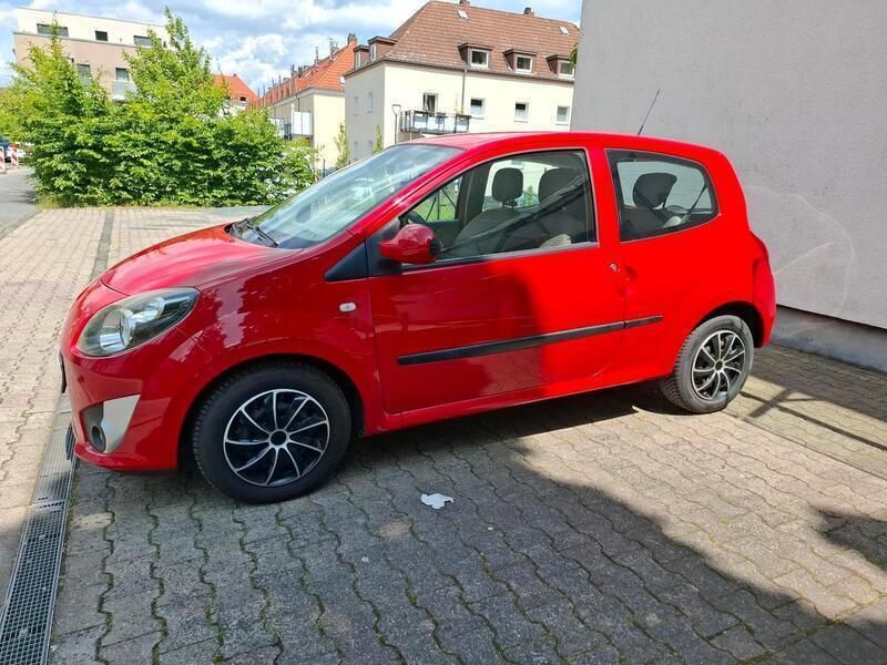 Rot Gebraucht 2010 Renault Twingo Kleinwagen | 2.500 € - Bild 1/4
