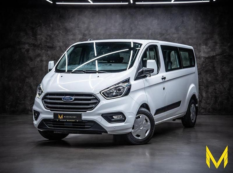 Weiß (frostweiss) Gebraucht 2020 Ford Transit Custom Trend Kombi | 25.555 € (Fairer Preis) - Bild 1/4