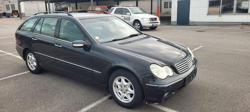 Gebraucht Mercedes C180 Elegance 143 PS (105 kW) 2004 Schwarz Limousine