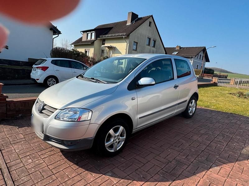 Gebraucht VW Fox 54 PS (39 kW) 2007 Silber Kleinwagen