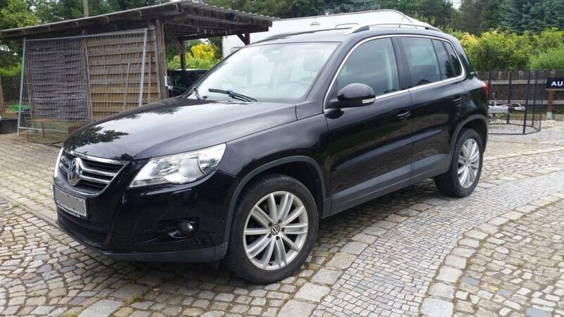 Schwarz Gebraucht 2010 VW Tiguan Team SUV | 7.275 € (Guter Preis) - Bild 1/4