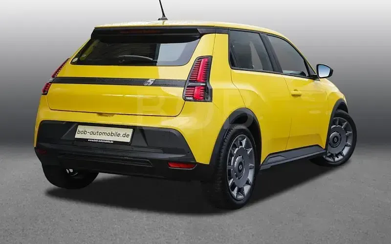 Usado Renault R5 Evolution 89 kW (122 HP) 2025 Verde Citadino
