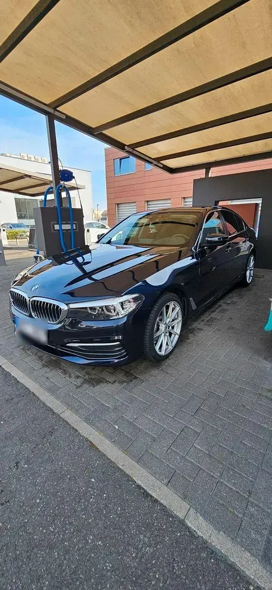 Gebraucht BMW 530 252 PS (185 kW) 2017 Blau Limousine