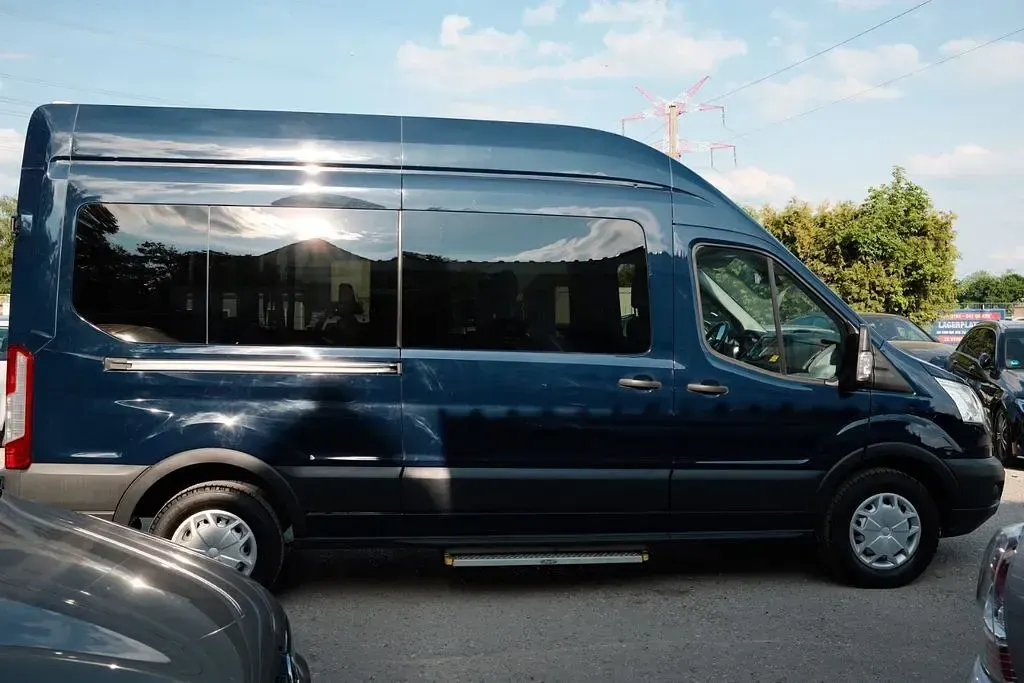 Gebraucht Ford Transit Trend 131 PS (96 kW) 2019 Blau Van / Kleinbus