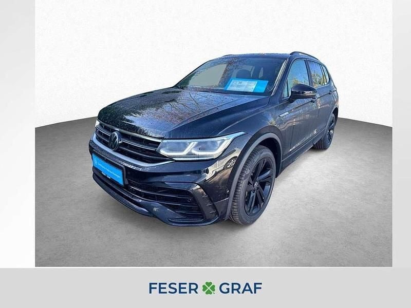 Deep black perleffekt Gebraucht 2024 VW Tiguan Allspace R-line SUV | 38.990 € (Superpreis) - Bild 1/3