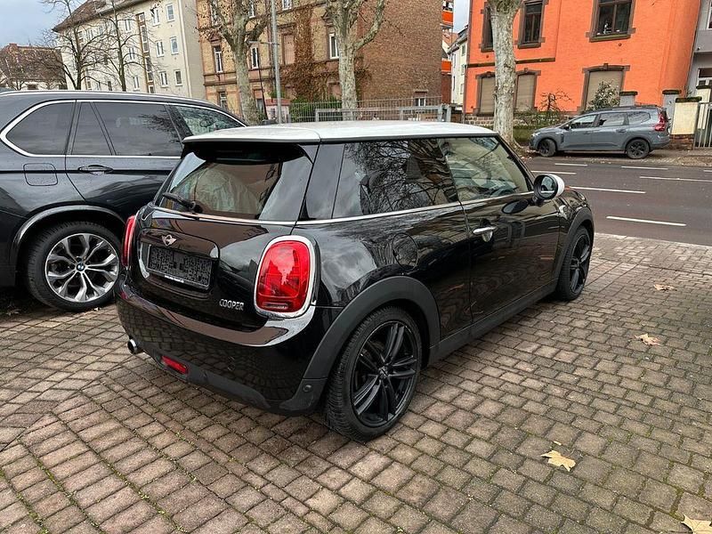 Gebraucht Mini Cooper 136 PS (100 kW) 2017 Schwarz Kleinwagen