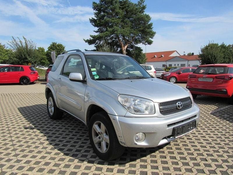 Silber Gebraucht 2005 Toyota RAV4 Sol SUV | 3.750 € (Guter Preis) - Bild 1/4