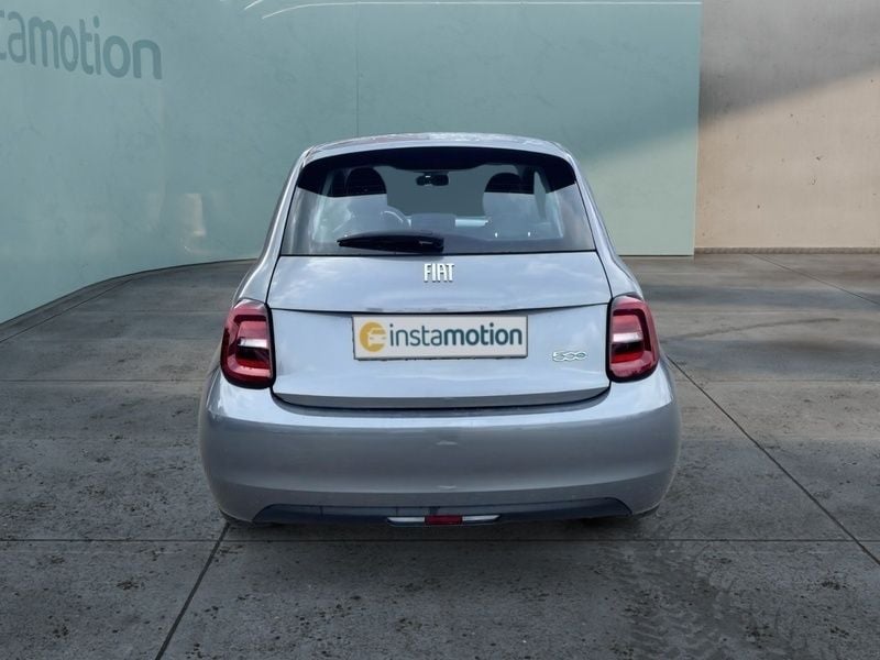 Gebraucht Fiat 500e Icon 86 kW (118 PS) 2022 Schwarz Limousine