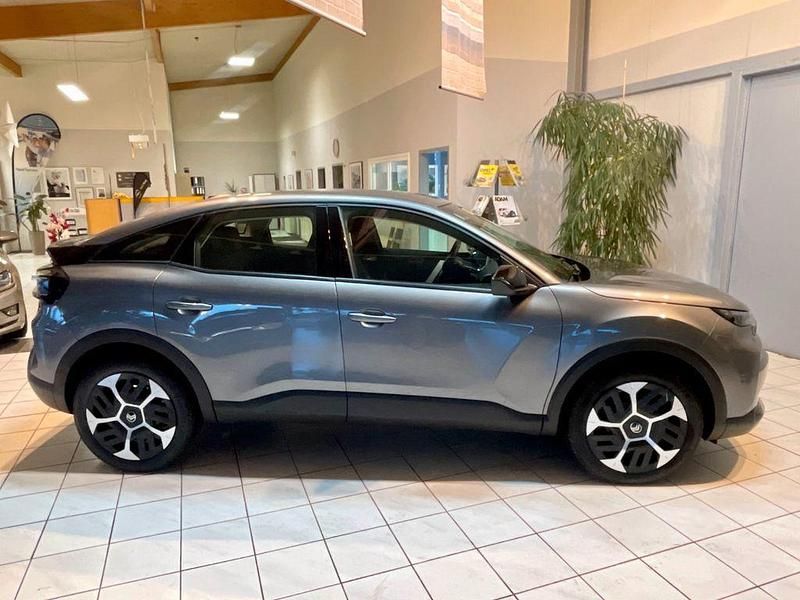 Gebraucht Citroën C4 PureTech 131 PS (96 kW) 2025 Grau SUV