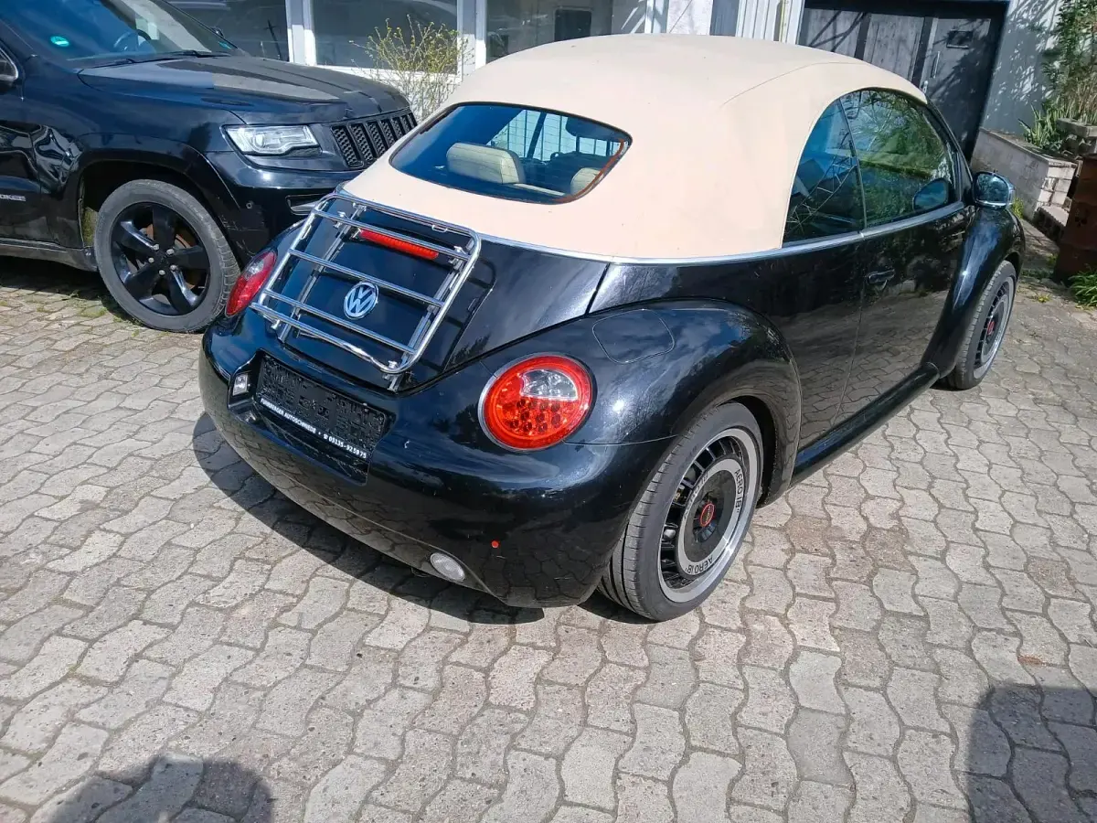 Usata VW Beetle Cabriolet 115 CV (84 kW) 2005 Nero Cabrio
