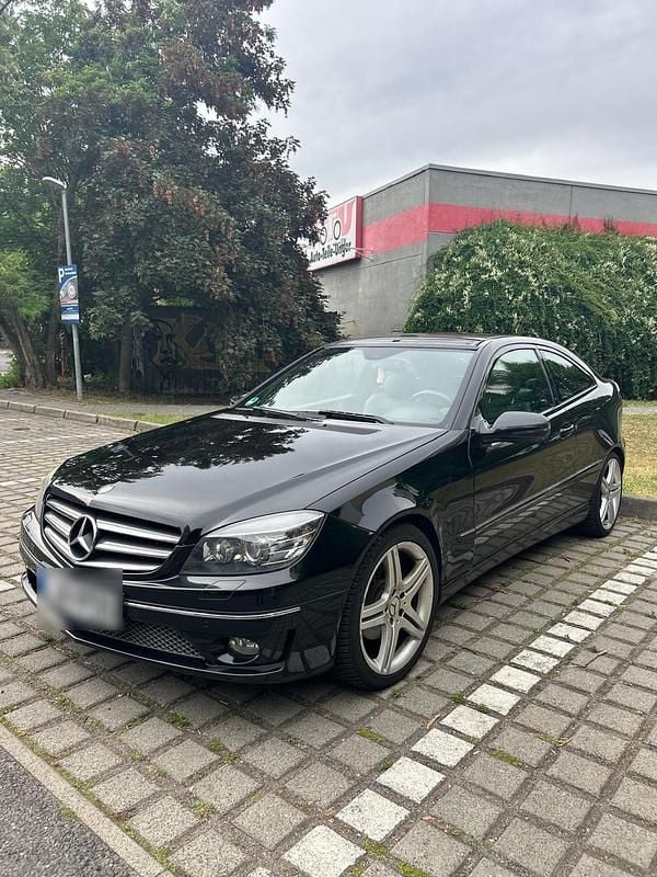 Schwarz Gebraucht 2009 Mercedes CLC180 Kleinwagen | 4.900 € (Guter Preis) - Bild 1/4
