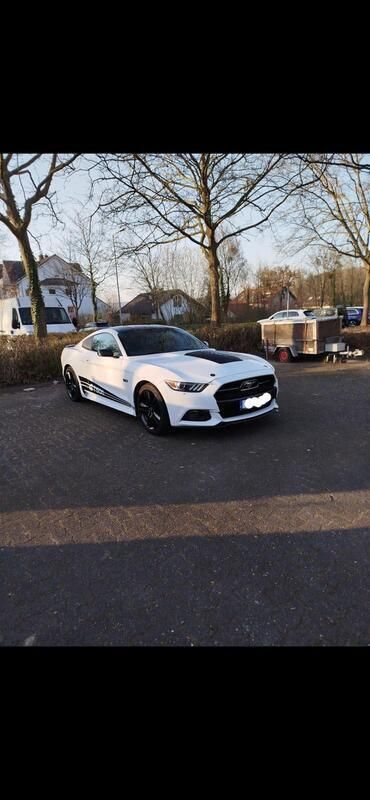 Weiß Gebraucht 2015 Ford Mustang GT Coupé | 26.500 € (Fairer Preis) - Bild 1/3