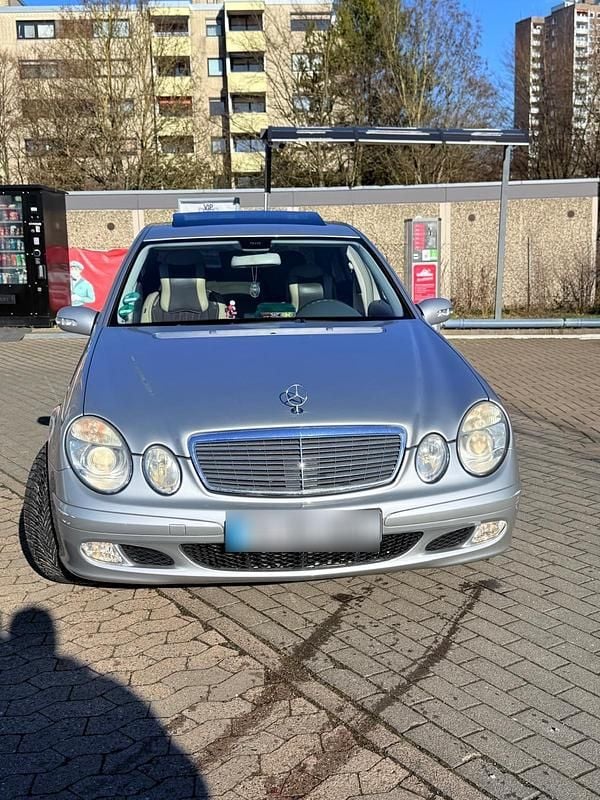 Second-hand Mercedes E200 163 CP (119 kW) 2004 Argintiu Berlinǎ